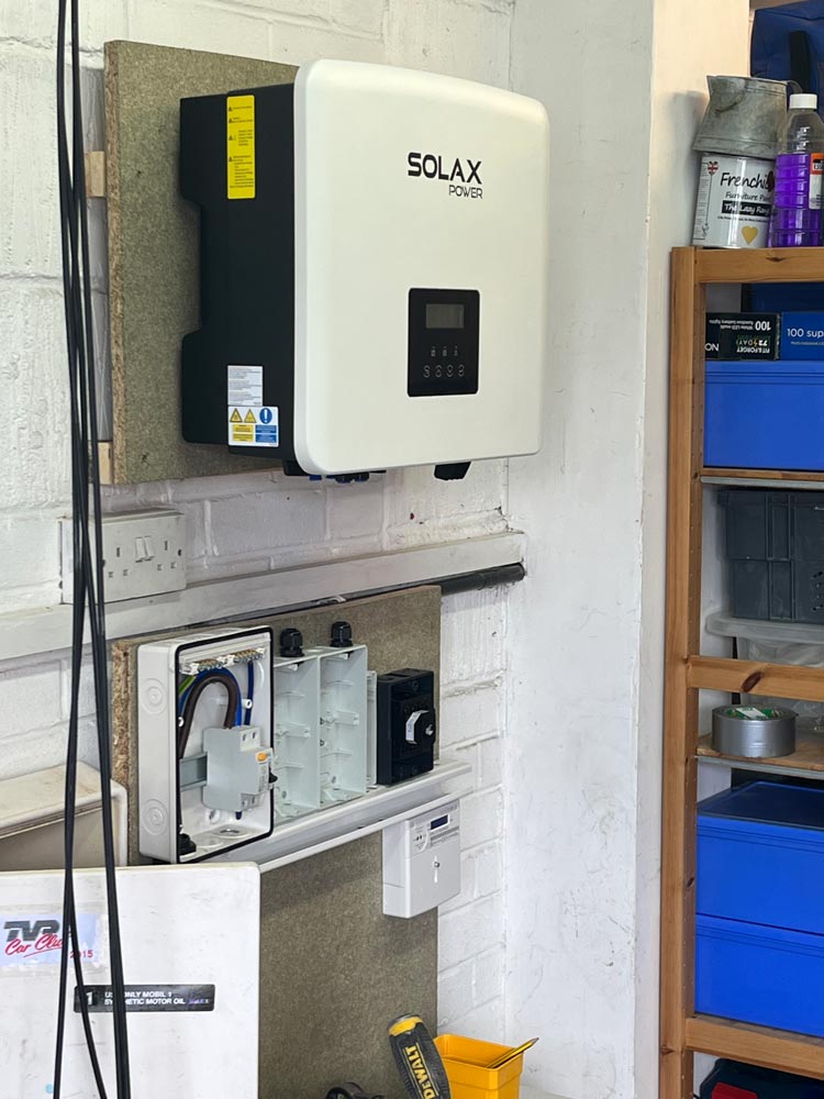 Solar-invertor-Installation-Camberley